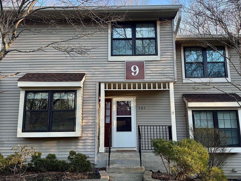 1st image of 905 Arlington Dr
