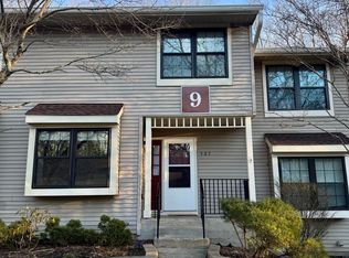 905 Arlington Dr, Toms River, NJ 08755