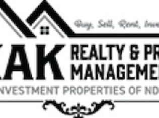 1620 7th St S #4, Moorhead, MN 56560