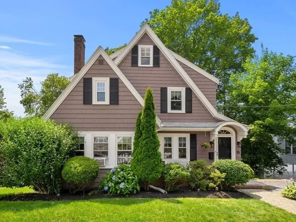 16 Parkview Rd, Reading, MA 01867