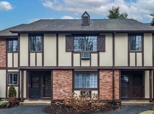 18 Andover Ct #18, Brookfield, CT 06804