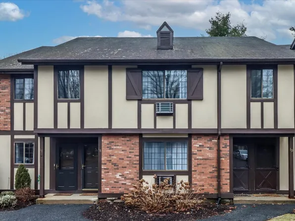 18 Andover Court #18, Brookfield, CT 06804