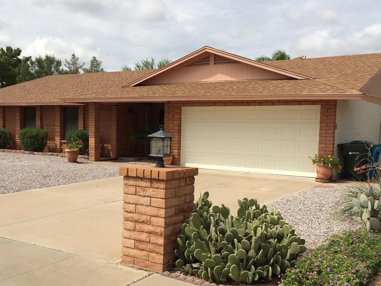 E Andora Dr, Phoenix — Photo 1