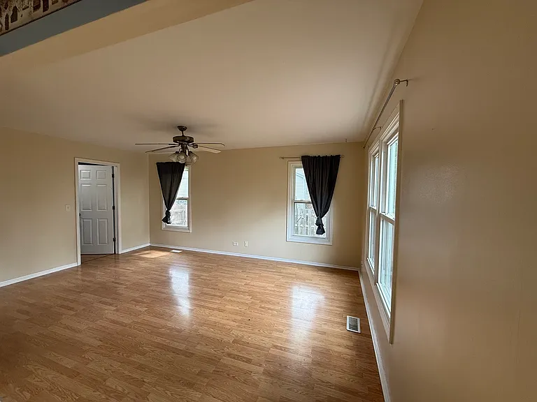 417 Bristol Way — Photo 4