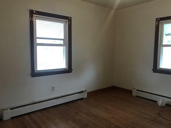 5th image of 3312 Luttrellville Ln