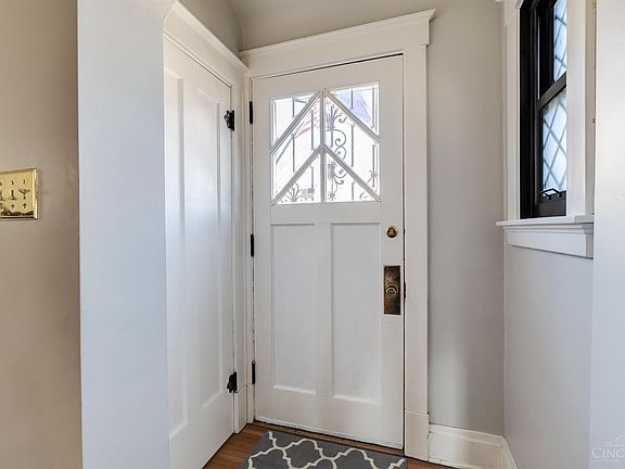 4th image of 137 Delmar Ave