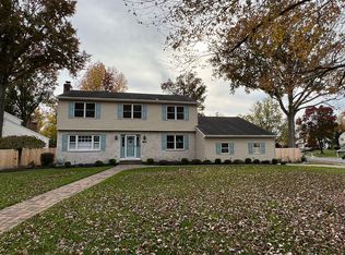 13 Lannigan Dr, Lawrence Township, NJ 08648