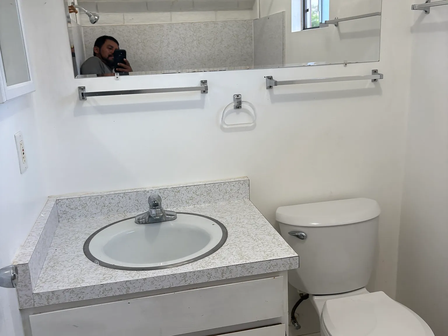 Studio, 378 sqft, $930 — Photo 2