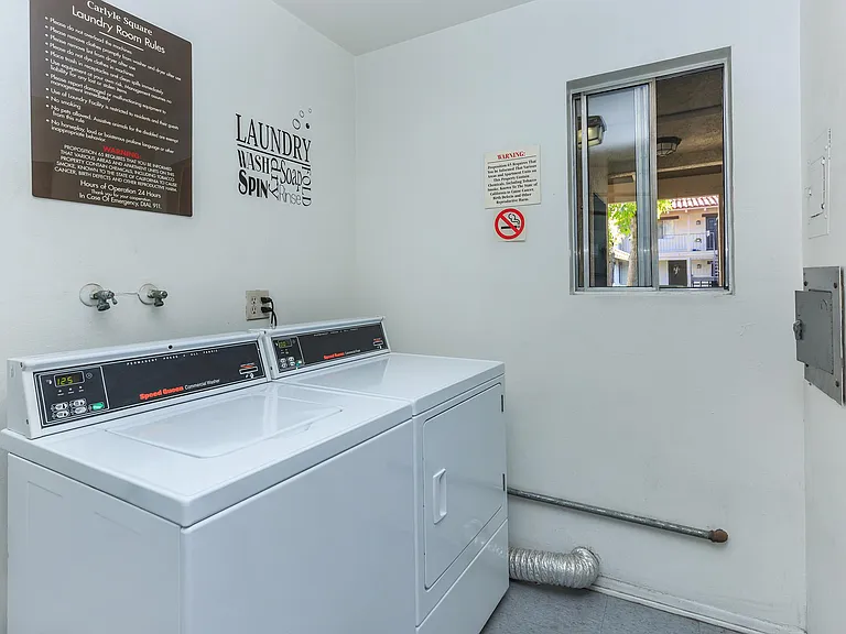 Carlyle Square Apartment Homes — Photo 10