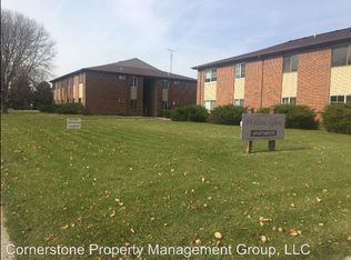 1607 Collins St APT B3, Webster City, IA 50595