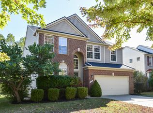 476 Chantilly Ln, Chelsea, MI 48118