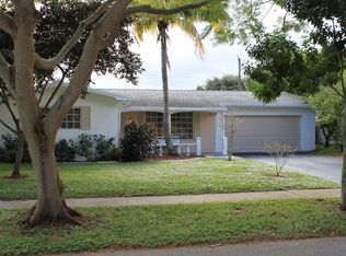 7110 SW 5th St, Pembroke Pines, FL 33023