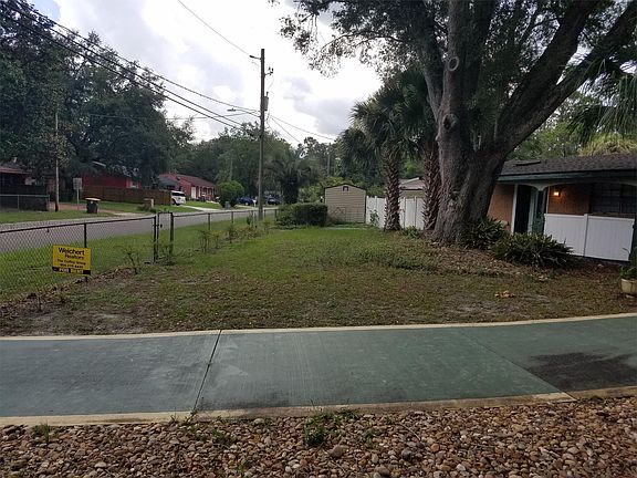 5th image of 7152 Karenita Dr