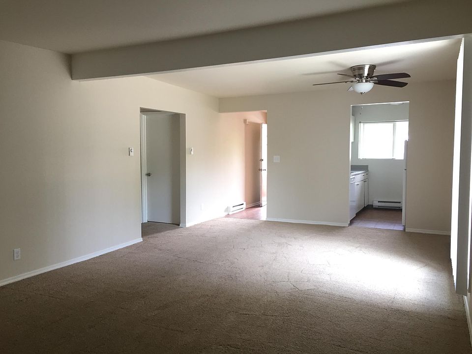 1st image of 129 108th Ave SE APT 8