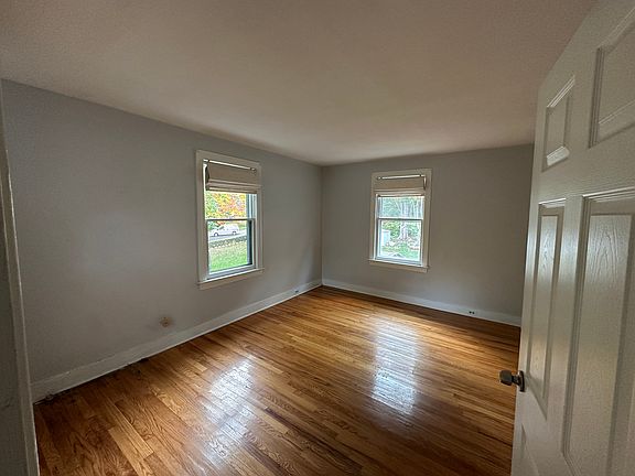 2nd image of 603 High St #B