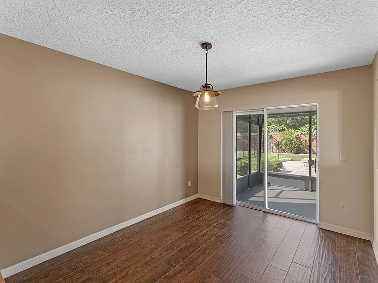 15321 Harrowgate Way — Photo 9