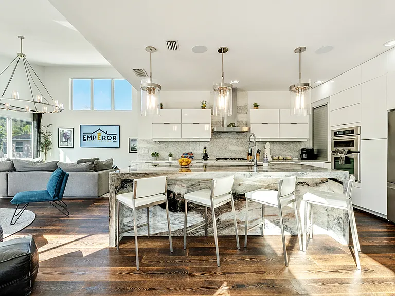 9100 San Martin Blvd NE — Photo 46
