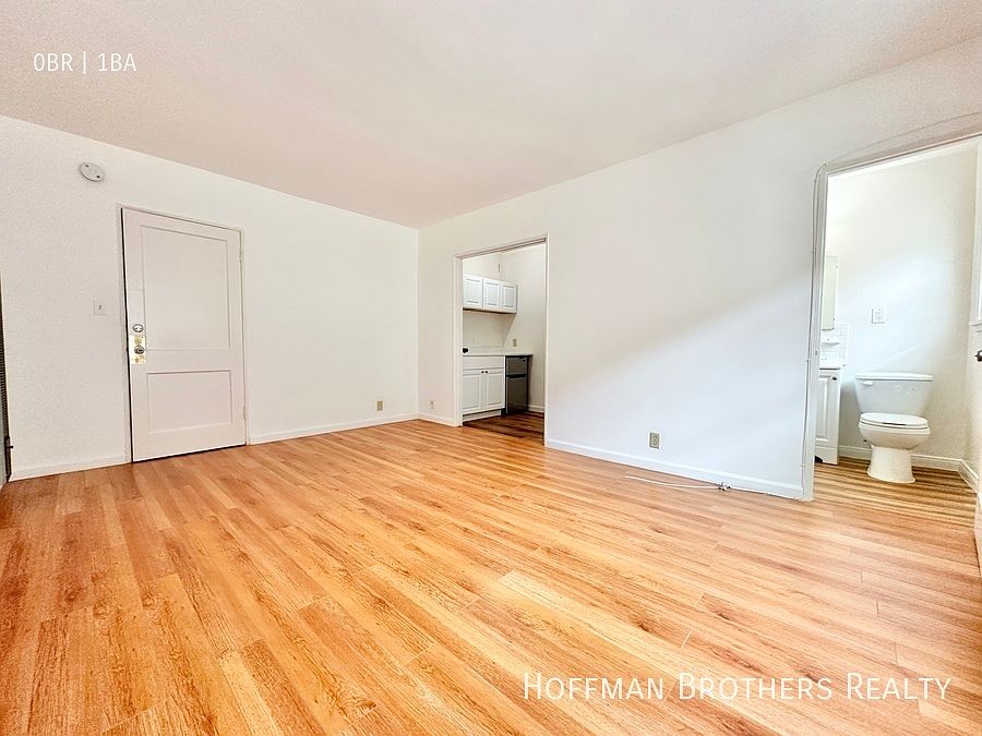 1st image of 4925 Beverly Blvd APT 2