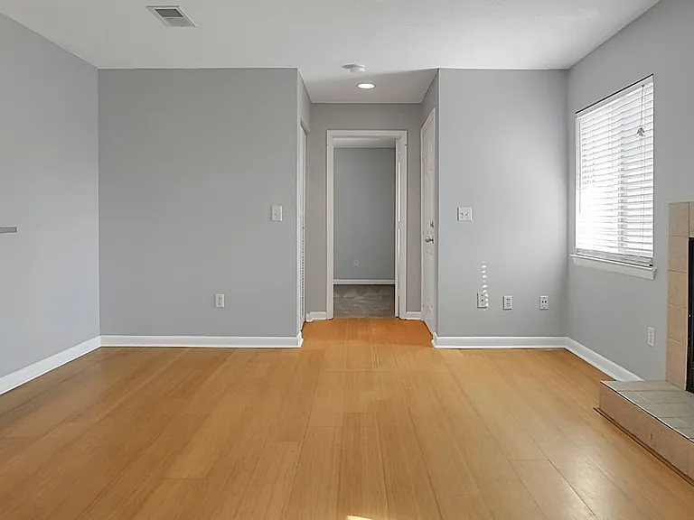 273 Alexandra Dr #11 — Photo 11