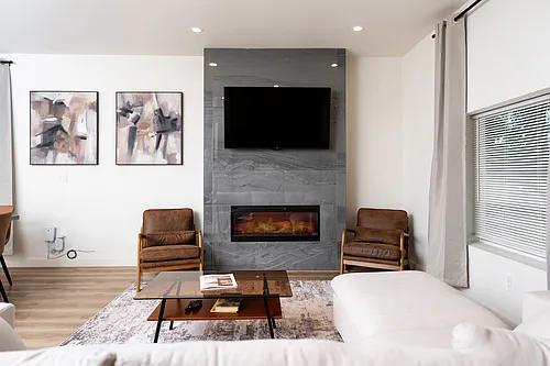 1246 S Clarkson St Photo 1