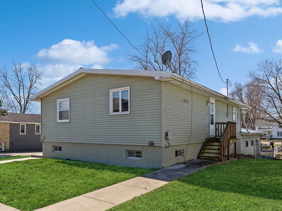 916 Pearl St, Sabula, IA 52070 Zillow