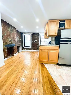 Rented by Bond New York | media 9