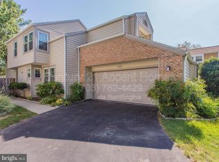 7579 Cross Gate Ln, Alexandria, VA 22315