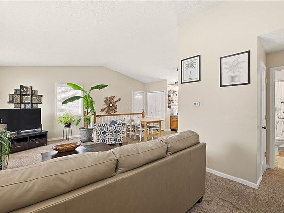 2nd image of 50 Orchard Hills Ct