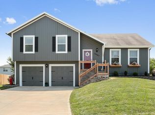 32647 W 171st Ter, Gardner, KS 66030
