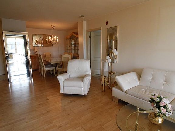 5th image of 100 Marina Dr APT 213