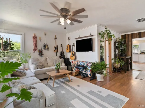 810 Welch Street, Lakewood, CO 80401