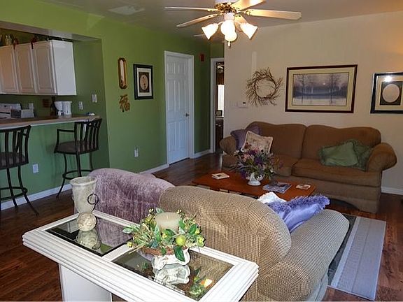 4th image of 1250 Village Centre Dr Unit 3