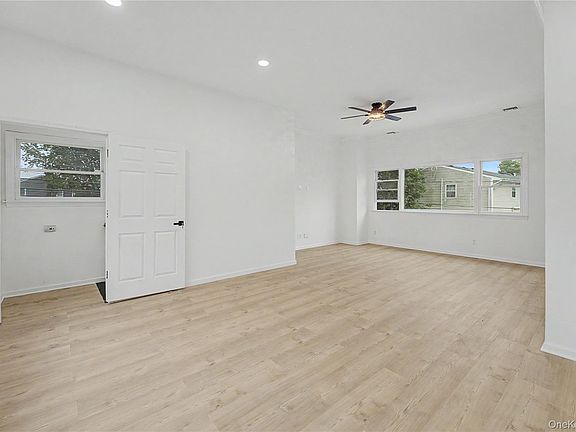 4th image of 6 Regal Lane