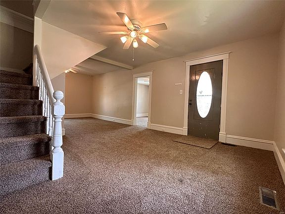 2nd image of 1420 N Main St