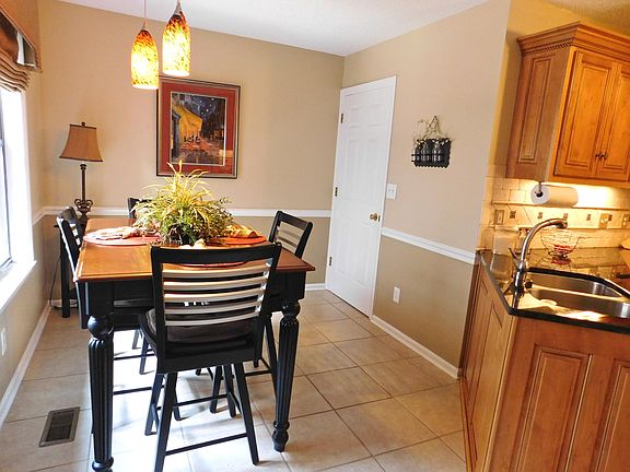 4th image of 5924 Rainbow Springs Dr #146