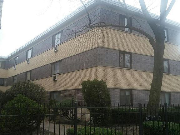 2nd image of 4327 N Kedvale Ave #106