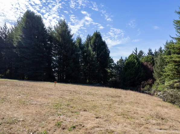 5961 W End Rd, Arcata, CA 95521