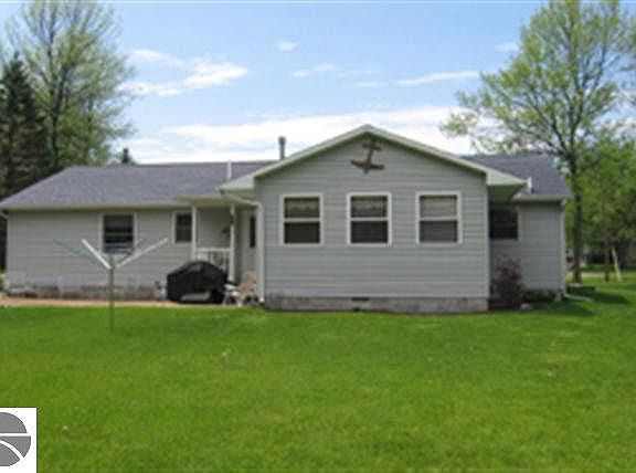 2nd image of 815 E Allen Ct