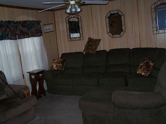 4th image of 207 Mount Leo Heights St