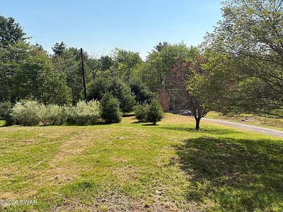 2nd image of 77 Bavarian Hill Rd