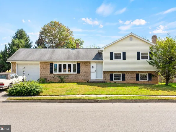 405 Clearview Rd, Hanover, PA 17331