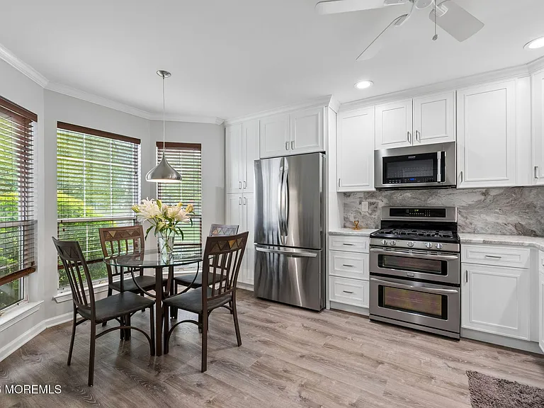 262 Daffodil Dr — Photo 5