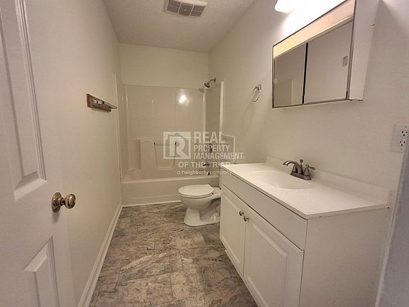 4th image of 1711 10th St #A