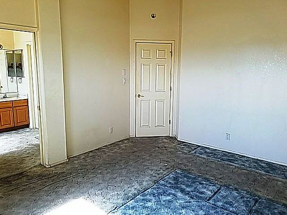 3rd image of 2100 Paseo De Ladera NW
