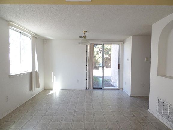 3rd image of 429 Valle Fertil Dr