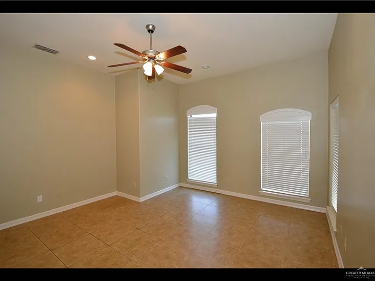 2815 Mimosa St #3 — Photo 10