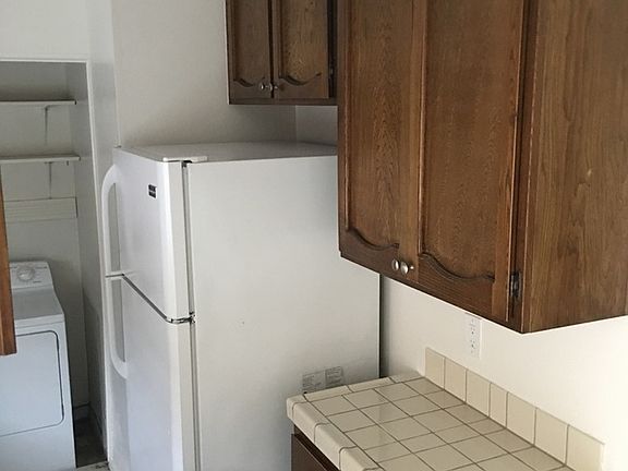 5th image of 4483 Anne Sladon St
