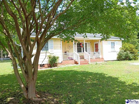 4th image of 221 Pecan Dr