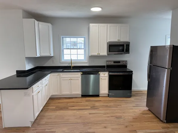 18 Worth St, Worcester, MA