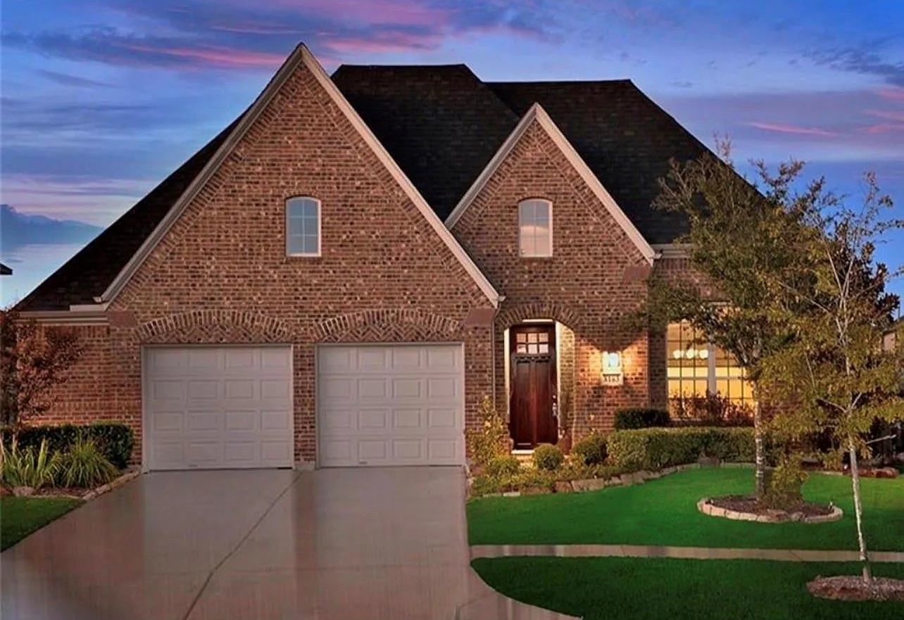 4 bed, 3.0 bath, 3025 sqft, $3,200 — Photo 2